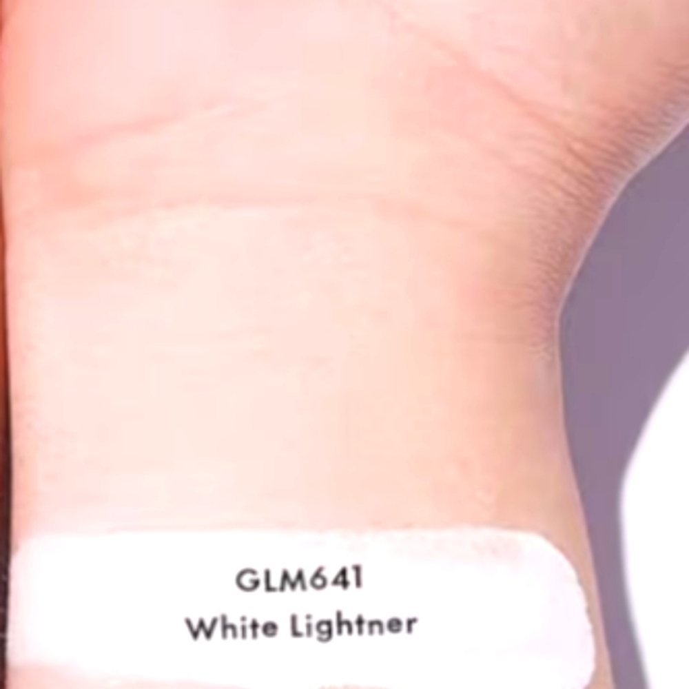 🕷️🐈⬛🕷️ NWT L.A. Girl Pro Coverage White Liquid Foundation - Picture 12 of 13
